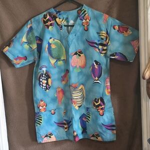 Colorful Fish Print Scrub Top
